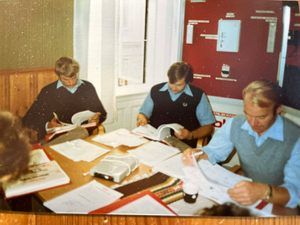 holars-fyller-50-19762026 bildeserie. Bilde 3